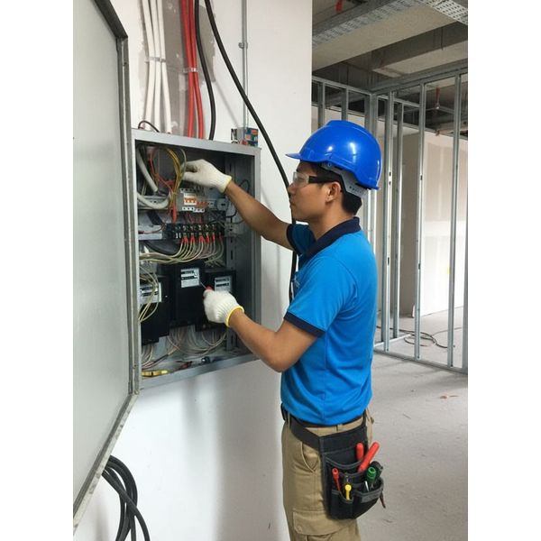 งานเปลี่ยนเบรกเกอร์